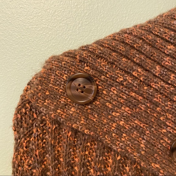 Beautiful Button-up Poncho Sweater - Picture 3 of 5